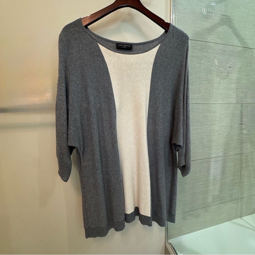 Gray and Cream Knit color block sweater - plus size 18/20 Lane Bryant